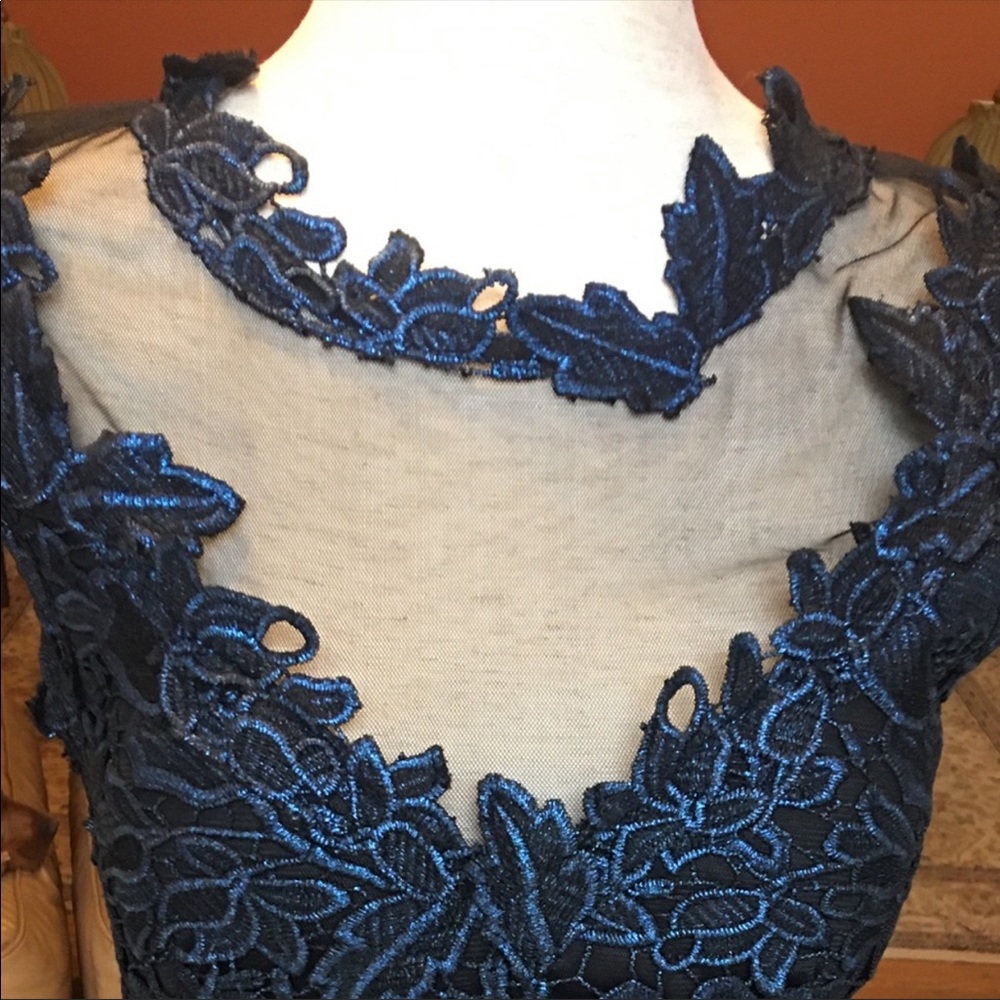 Cache dress - Picture 3 of 5